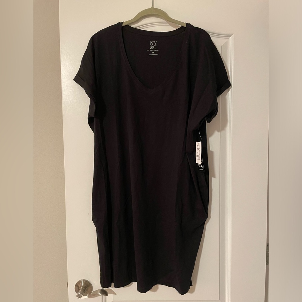 New York and co v neck t-shirt dress. Black. Size L.